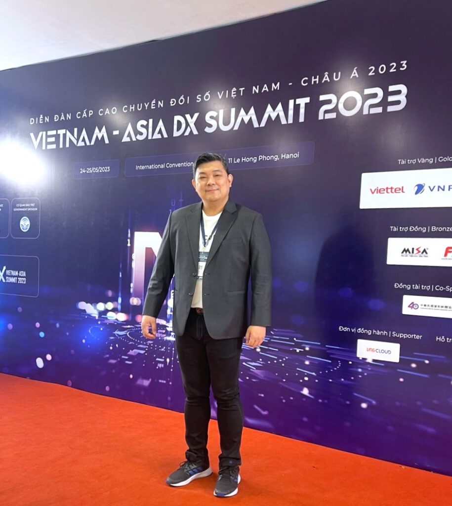Mr. Sutthipong from Digital Dialogue gave speech at Vietnam-Asia DX Summit 2023 - 2